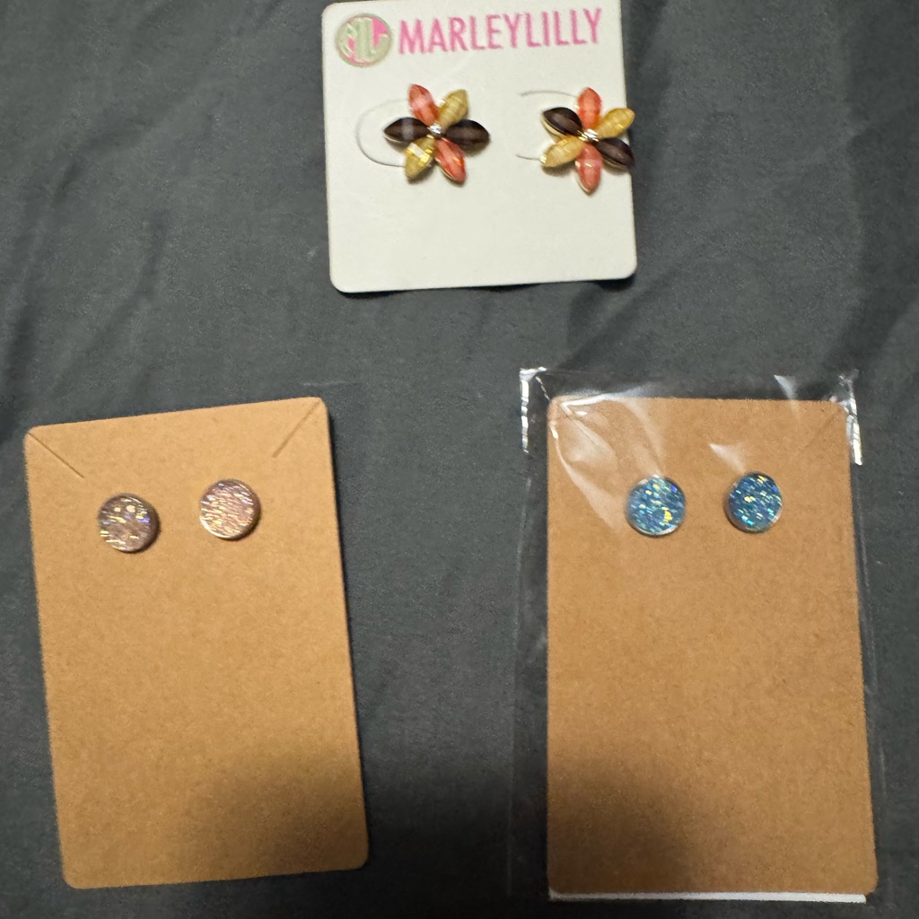 Marleylilly Multicolor Flower Stud Earrings - Gold, Brown, Coral